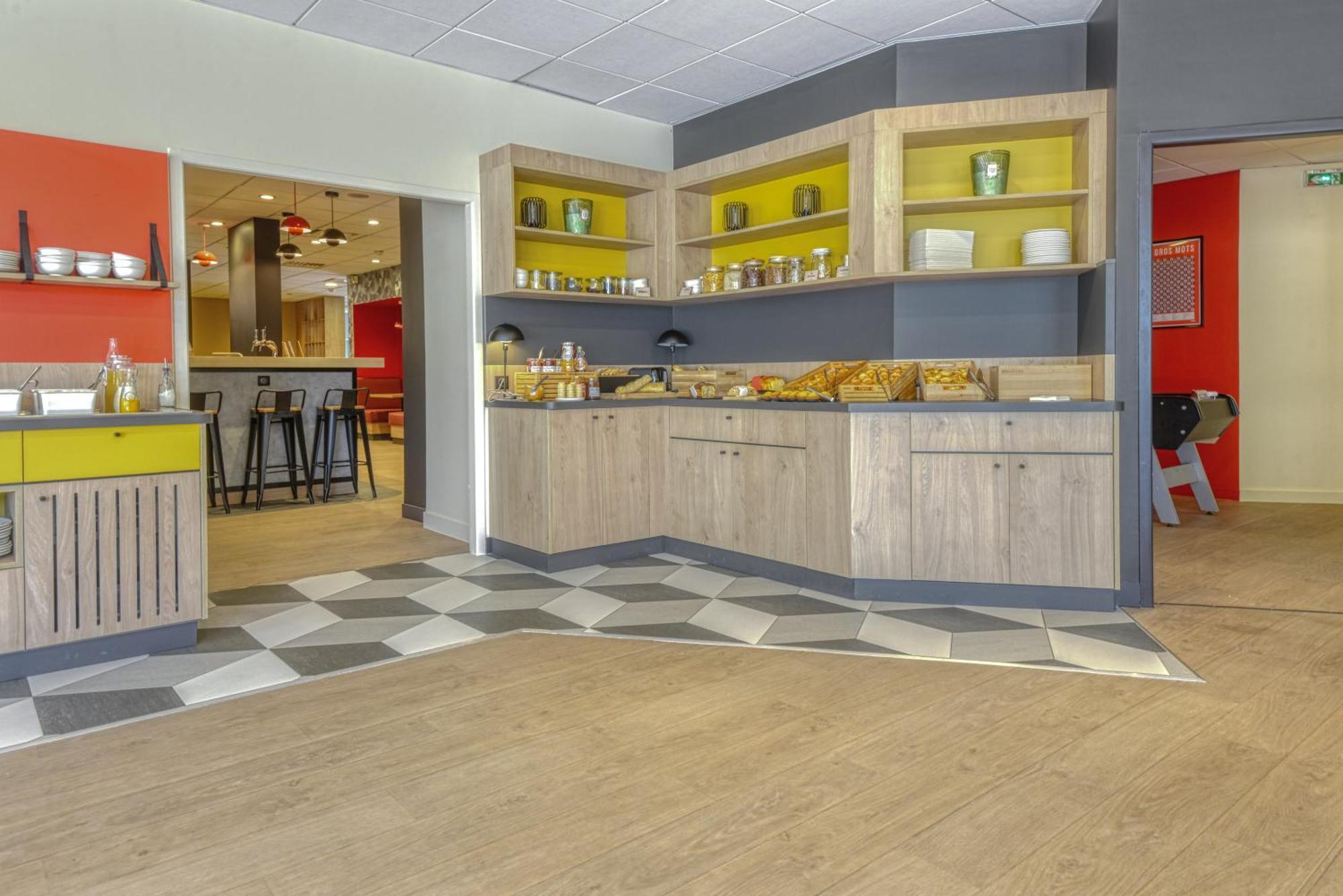 Ibis Cholet Hotell Eksteriør bilde