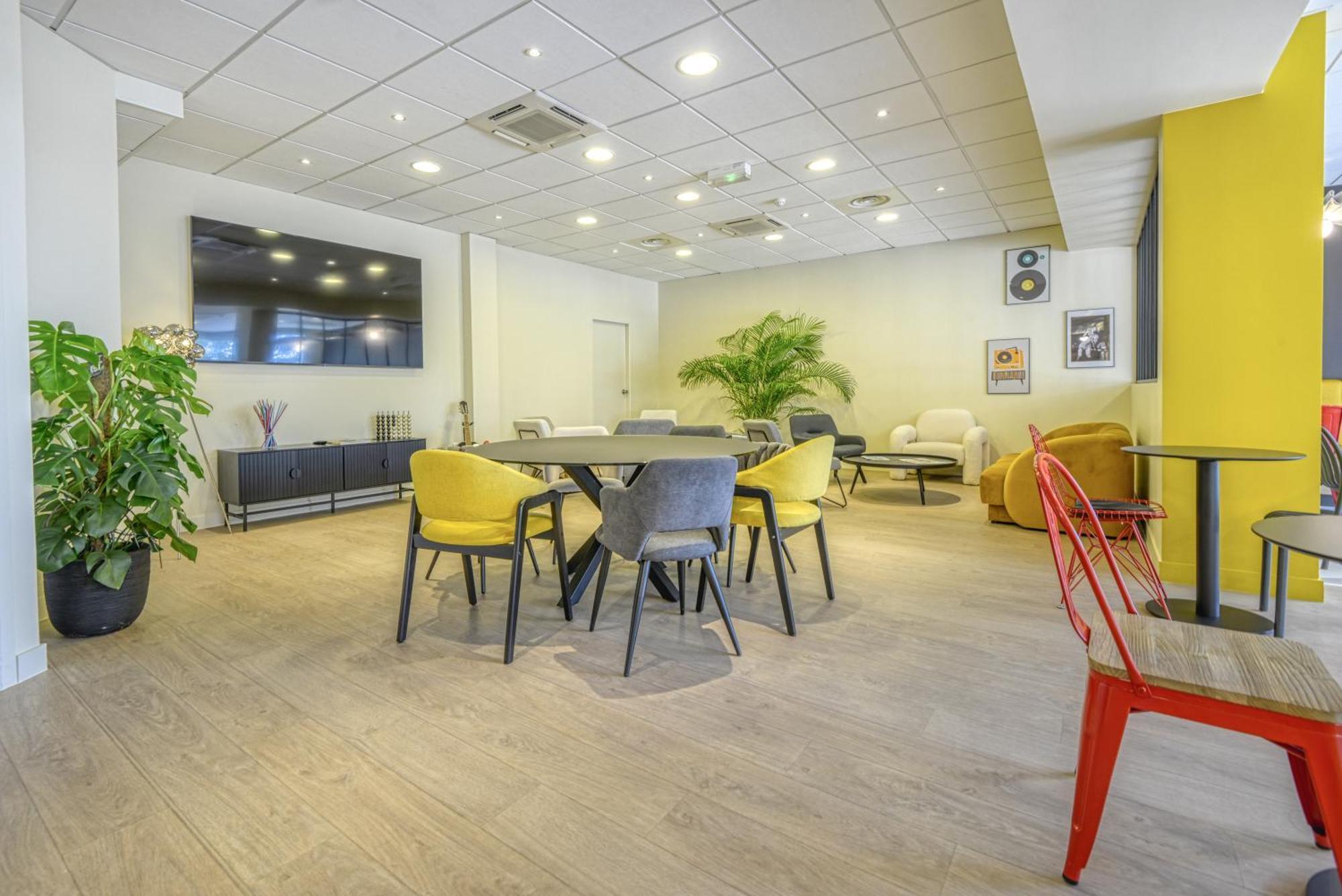 Ibis Cholet Hotell Eksteriør bilde