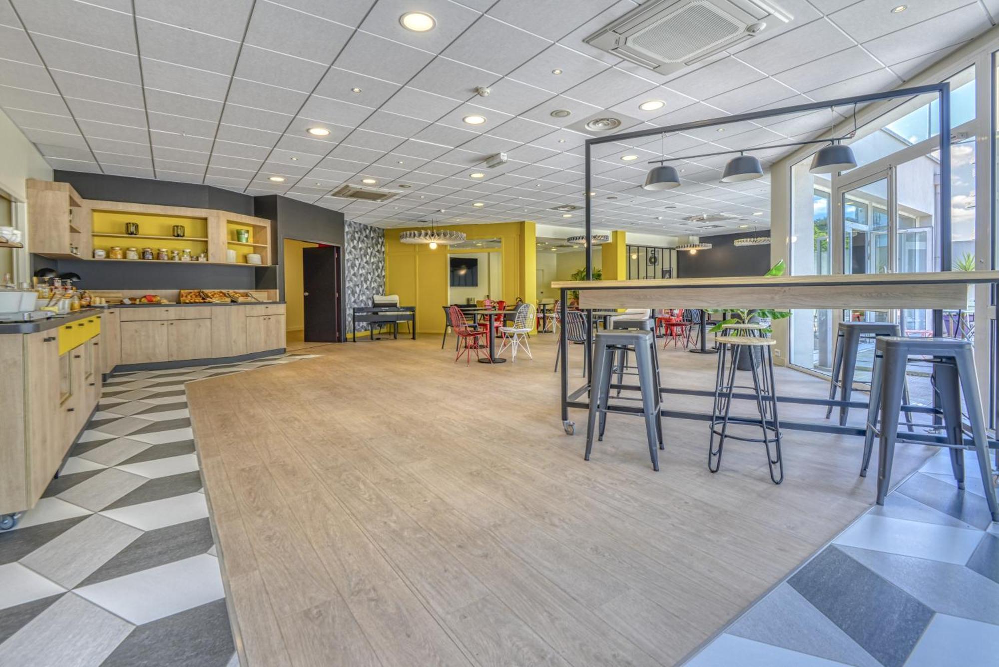 Ibis Cholet Hotell Eksteriør bilde