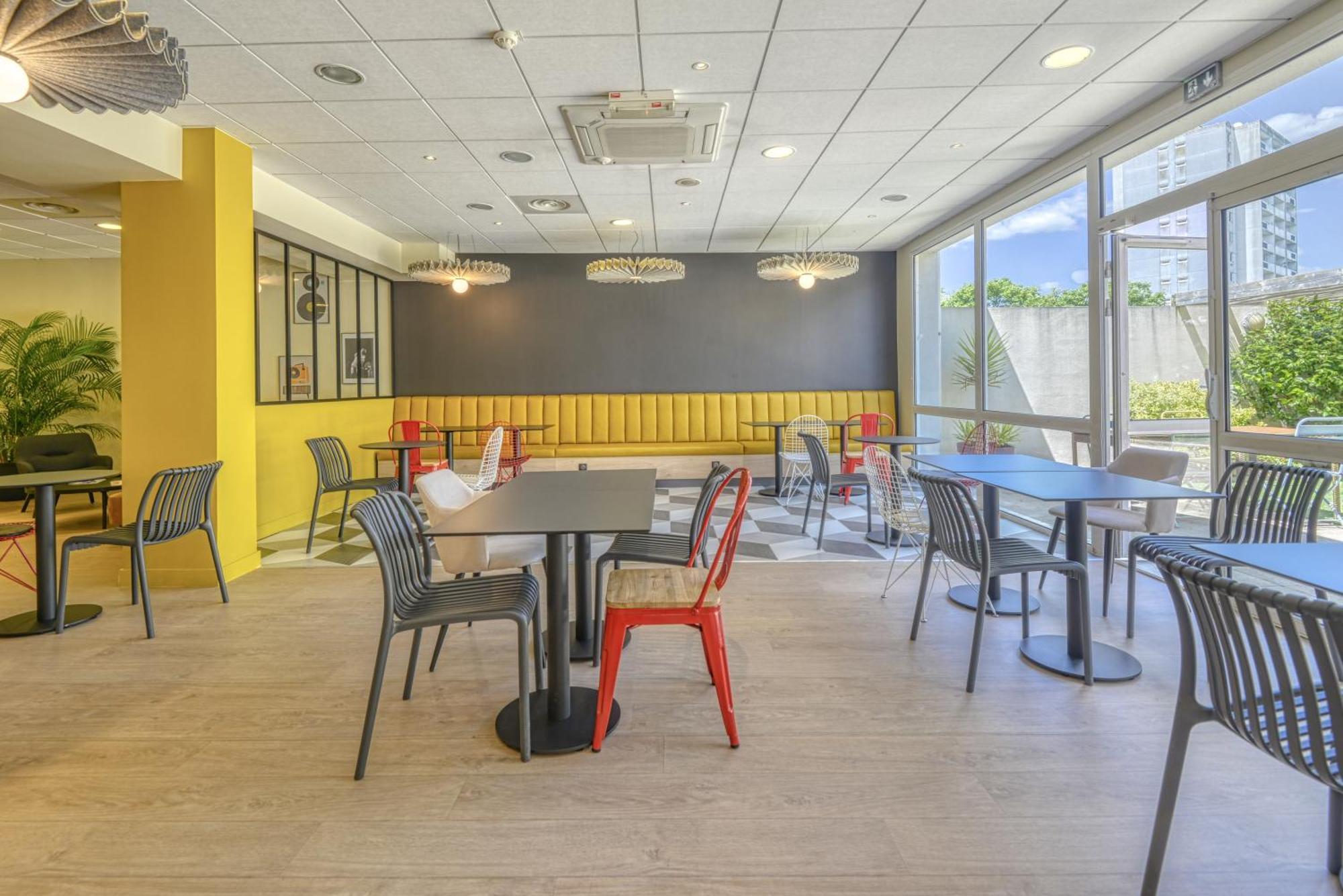 Ibis Cholet Hotell Eksteriør bilde