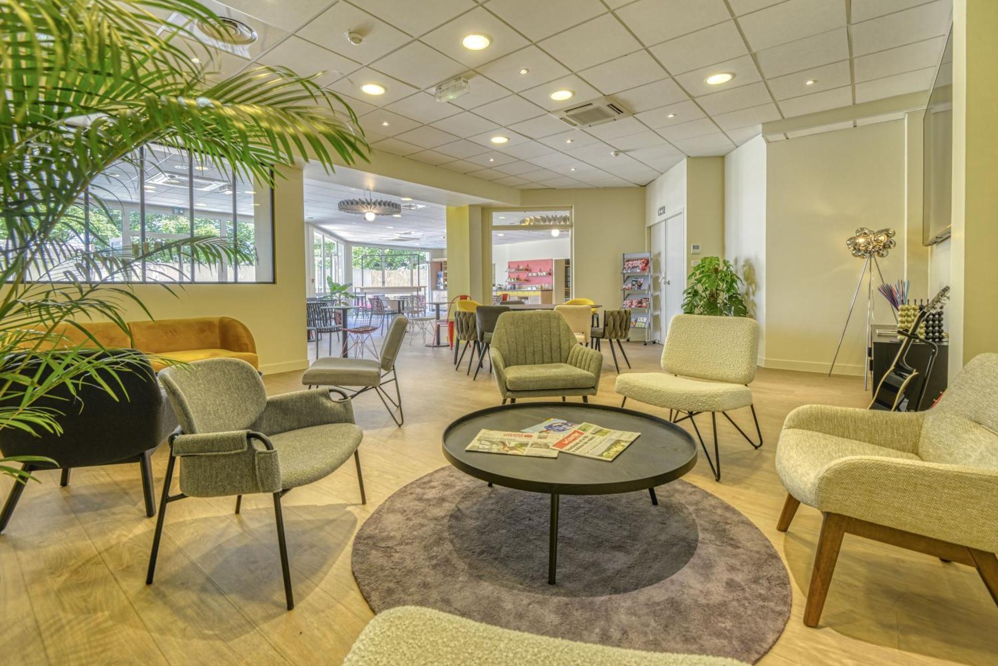 Ibis Cholet Hotell Eksteriør bilde