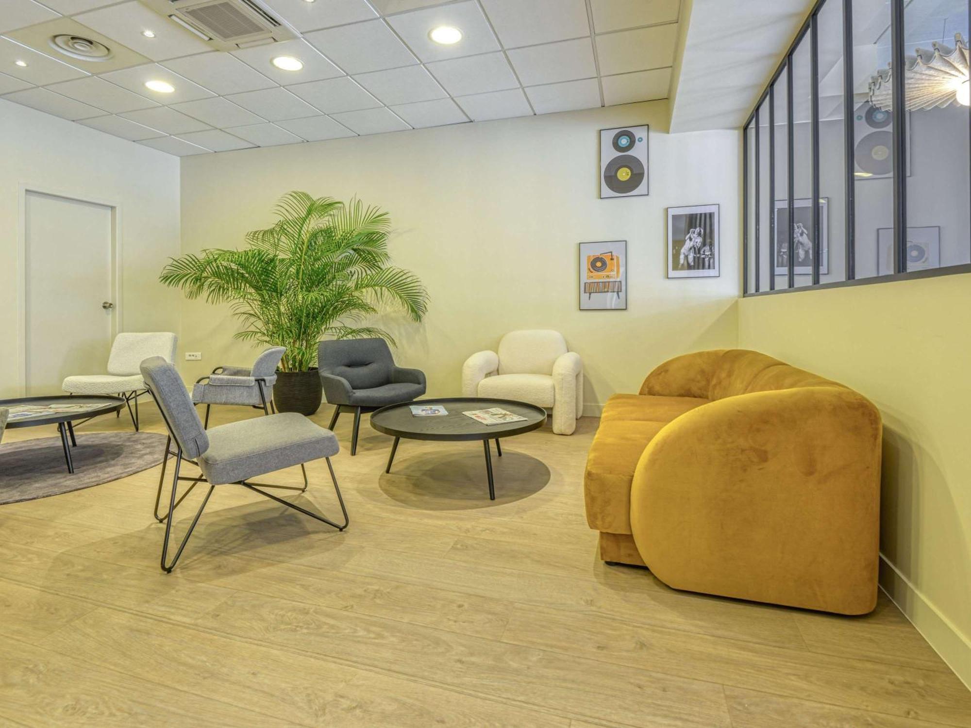 Ibis Cholet Hotell Eksteriør bilde