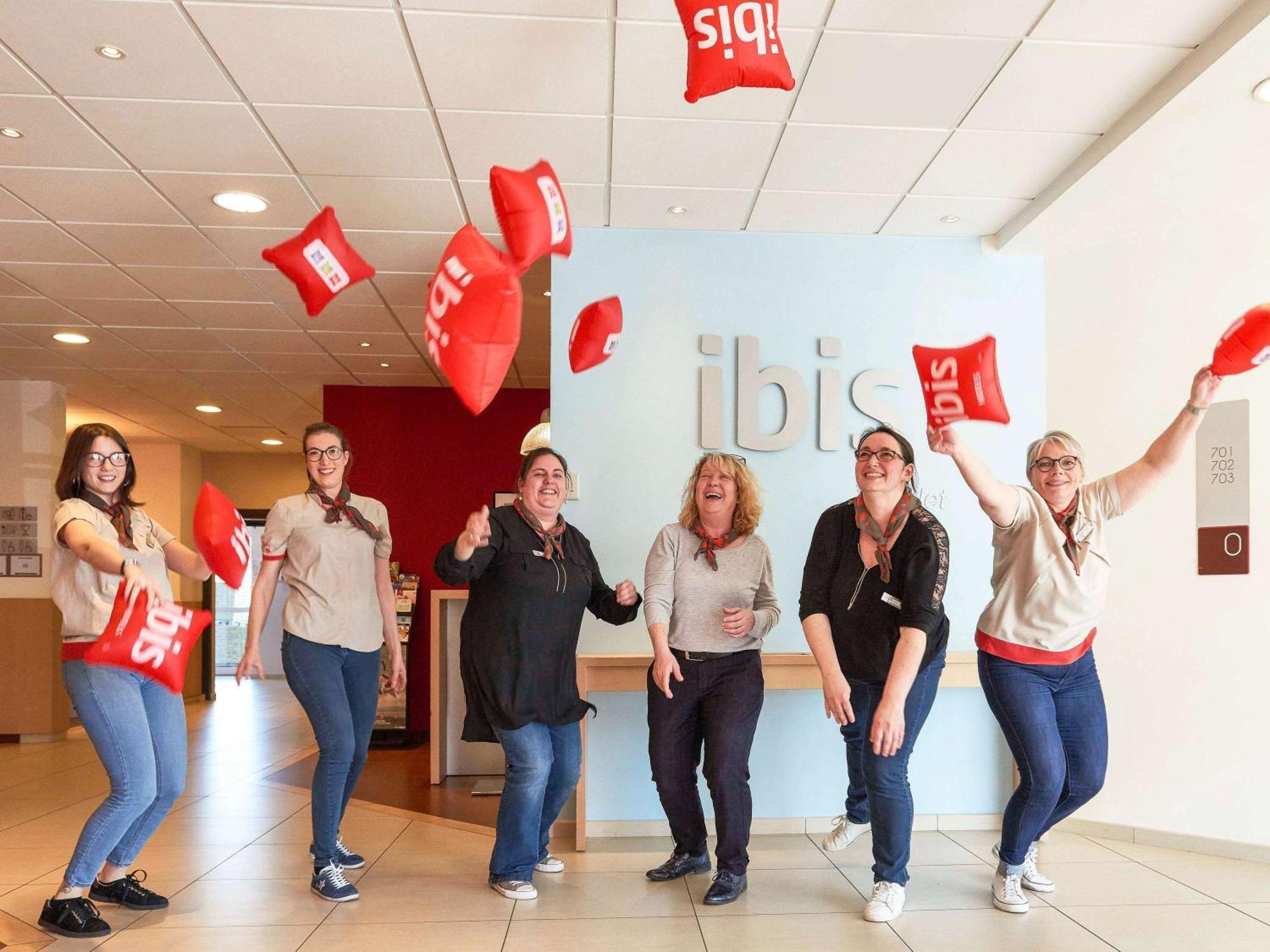 Ibis Cholet Hotell Eksteriør bilde