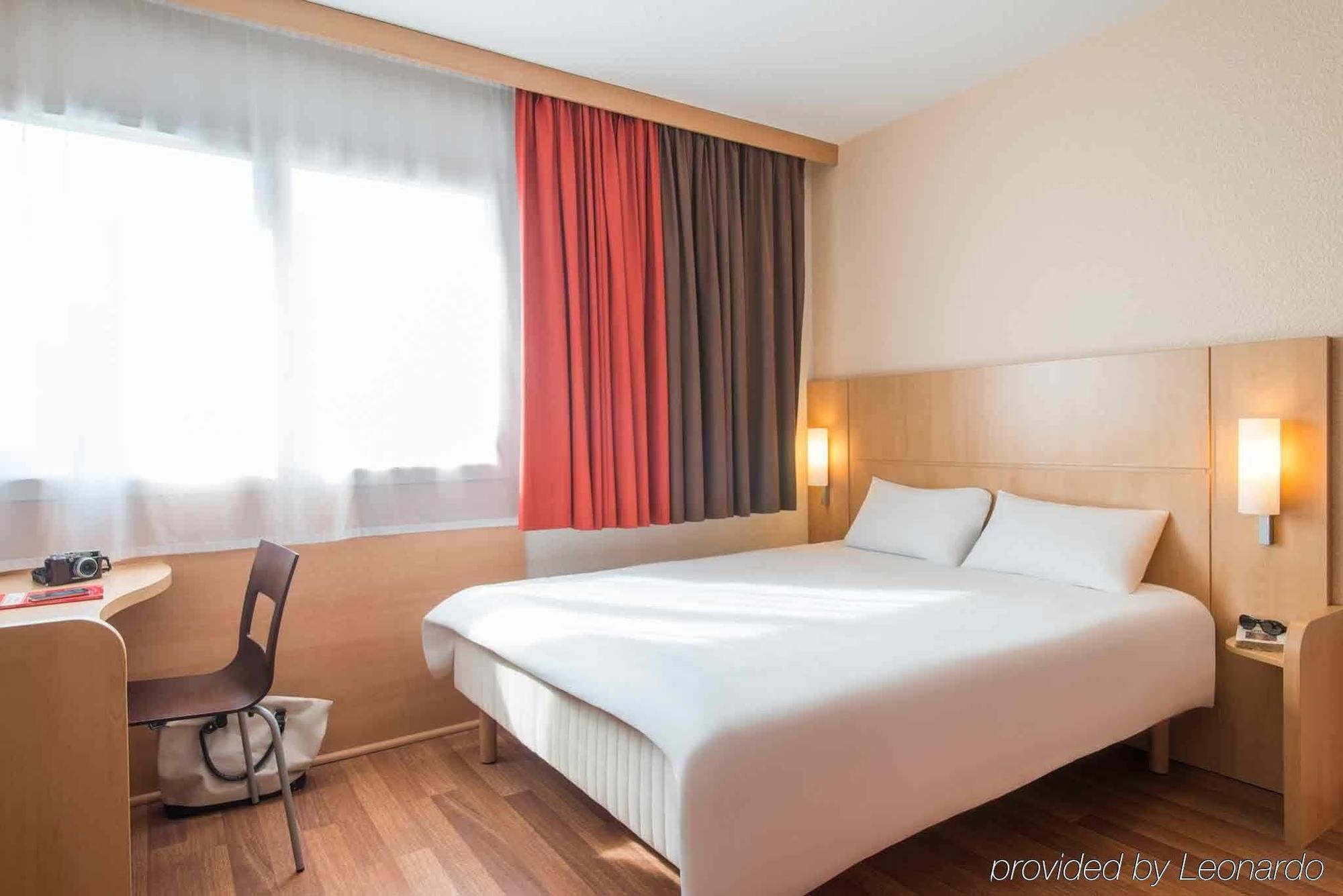 Ibis Cholet Hotell Eksteriør bilde