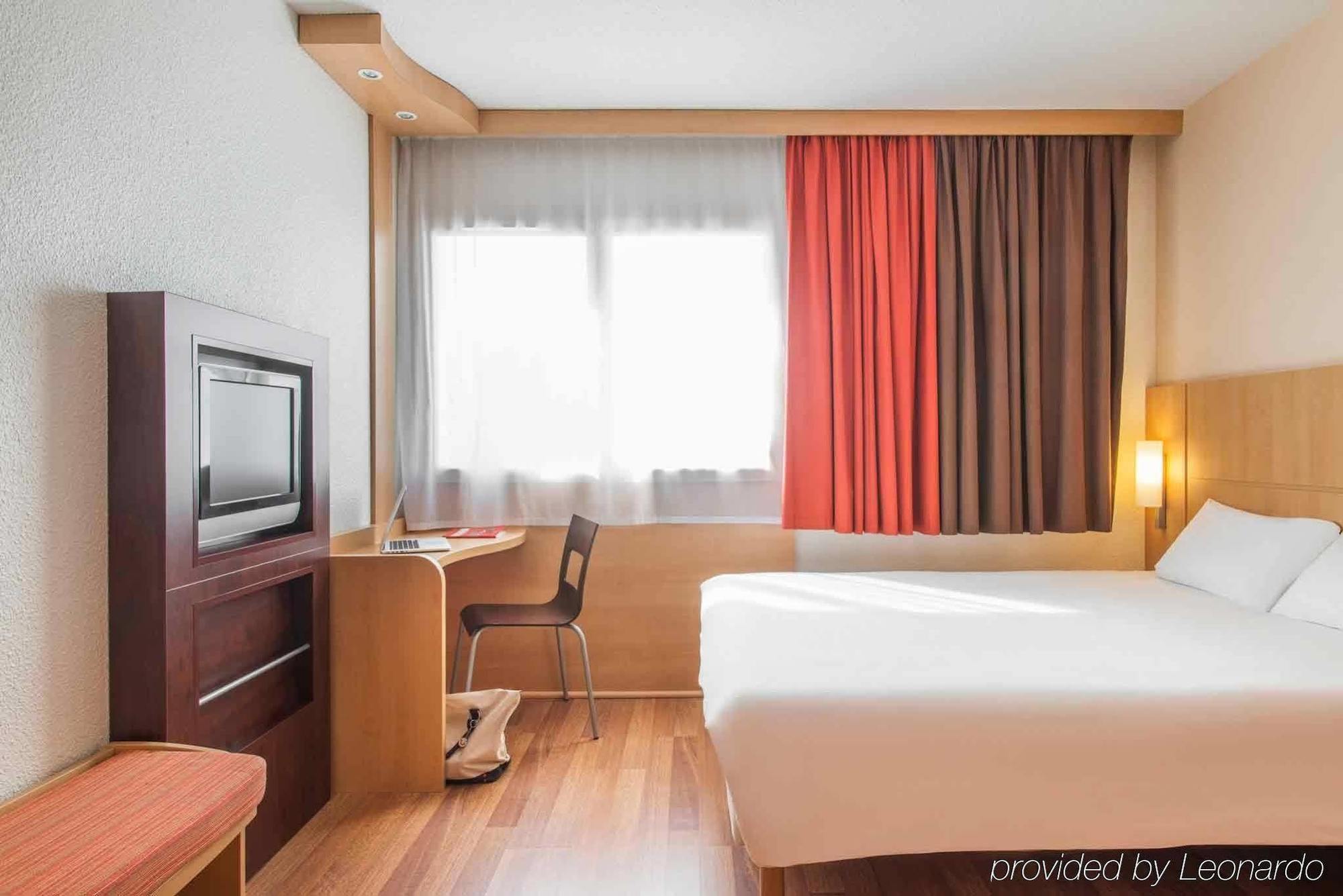 Ibis Cholet Hotell Eksteriør bilde
